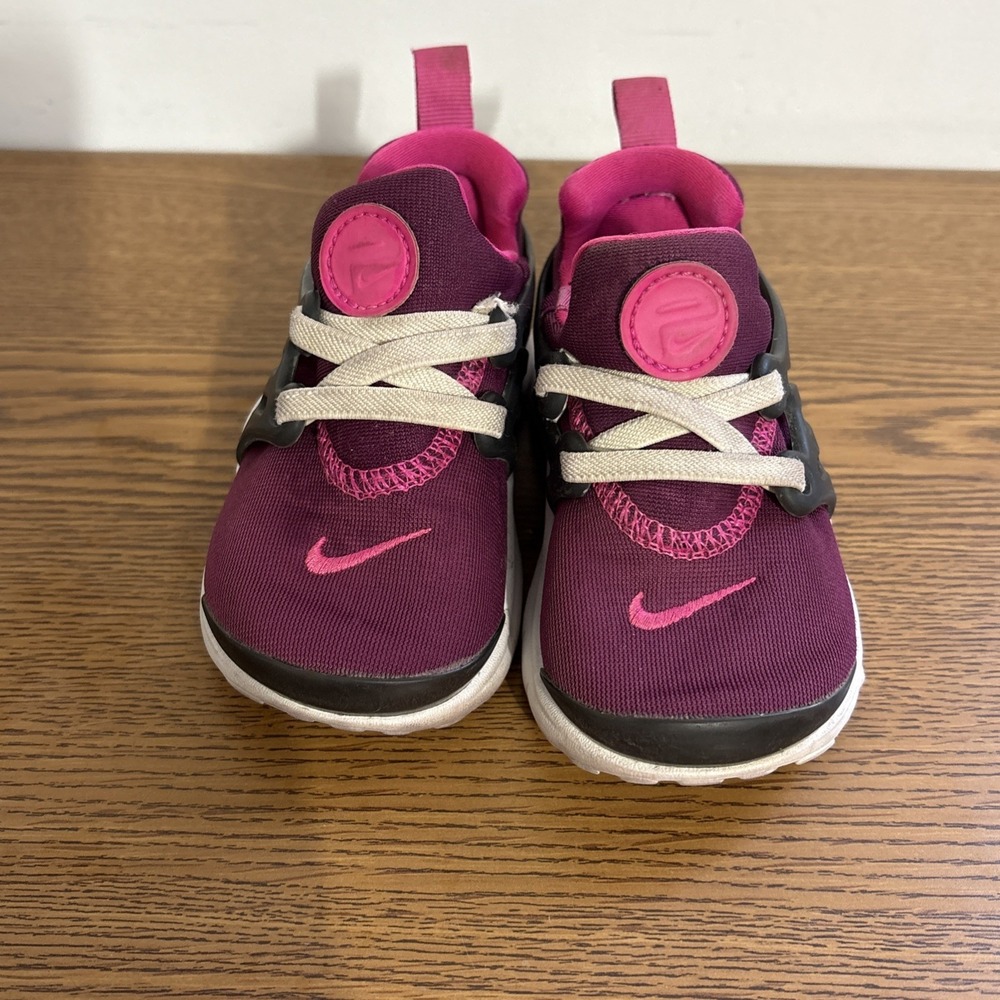 Girl's Nike Little Presto Toddler Sangria & Pink Prime Color Sneaker Size 7 C